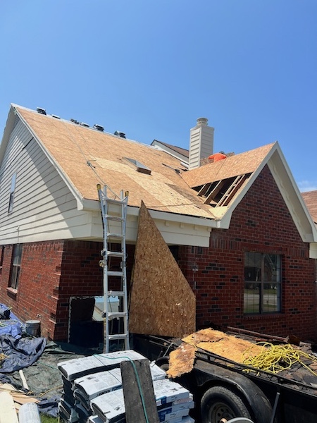 Roof Repair vs. Roof Replacement in Memphis: How to Decide (Without Guessing)